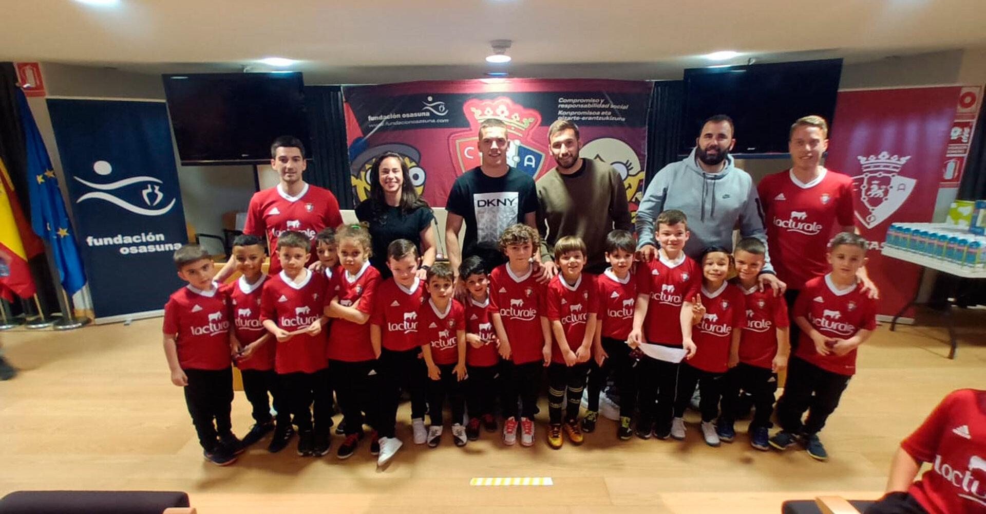 Las escuelas de fútbol de Tudela, Milagro, Fitero y Ágreda recibieron la visita de varios jugadores rojillos